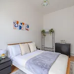 Winter Wonderland - Stunning Hyde Park 3 Bed